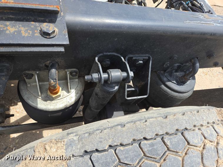 image for item DT4951 2020 Kenworth T880 semi truck