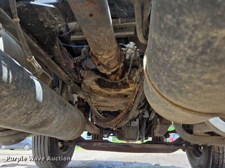 image for item DT4951 2020 Kenworth T880 semi truck