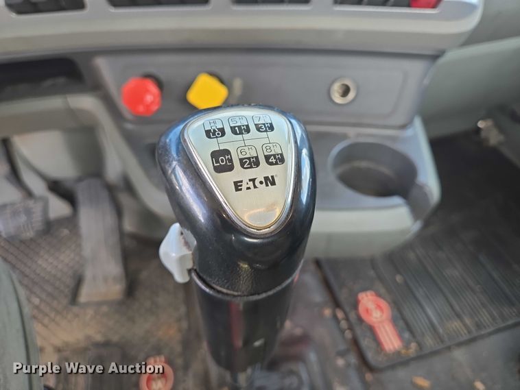 image for item DT4951 2020 Kenworth T880 semi truck