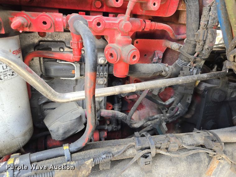 image for item DT4951 2020 Kenworth T880 semi truck