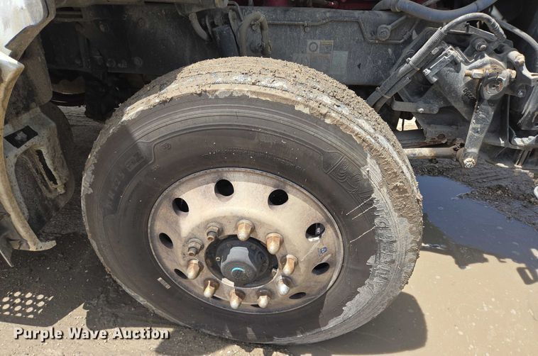 image for item DT4951 2020 Kenworth T880 semi truck