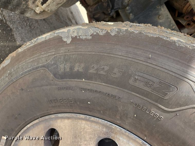 image for item DT4951 2020 Kenworth T880 semi truck