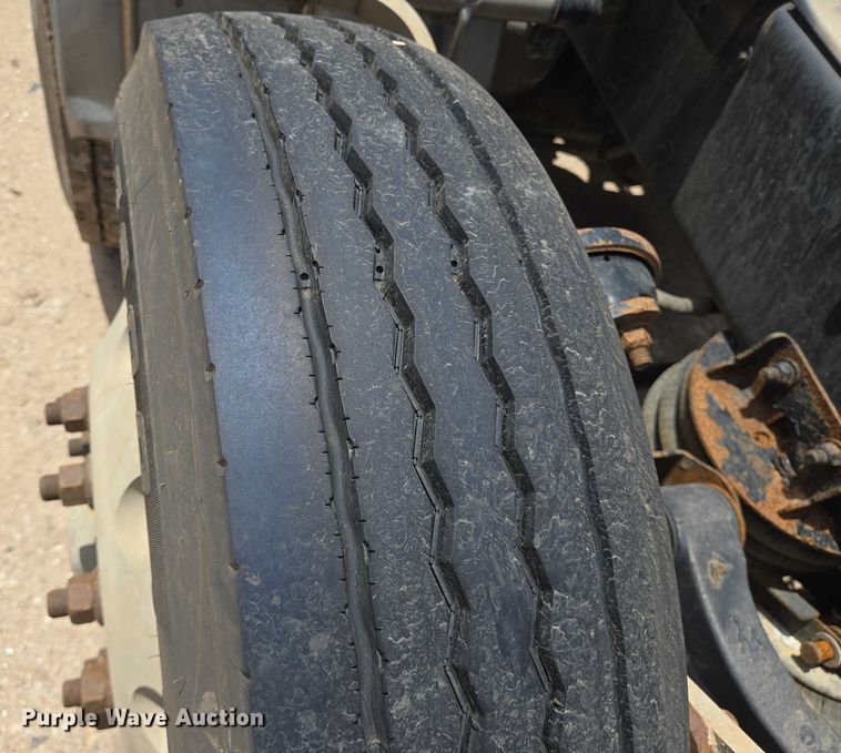 image for item DT4951 2020 Kenworth T880 semi truck