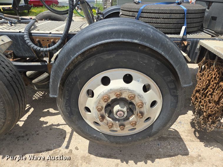 image for item DT4951 2020 Kenworth T880 semi truck