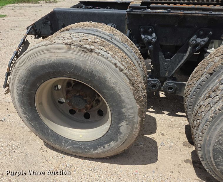 image for item DT4951 2020 Kenworth T880 semi truck