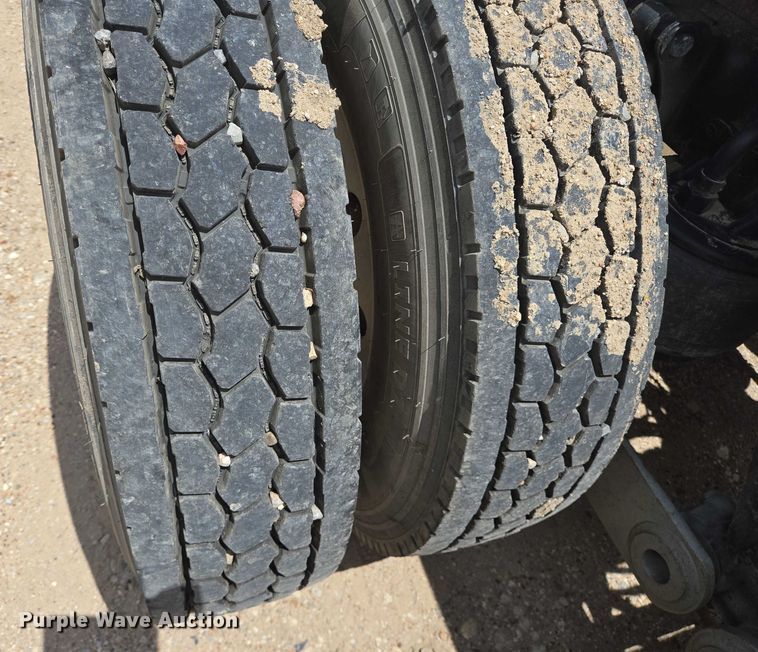 image for item DT4951 2020 Kenworth T880 semi truck