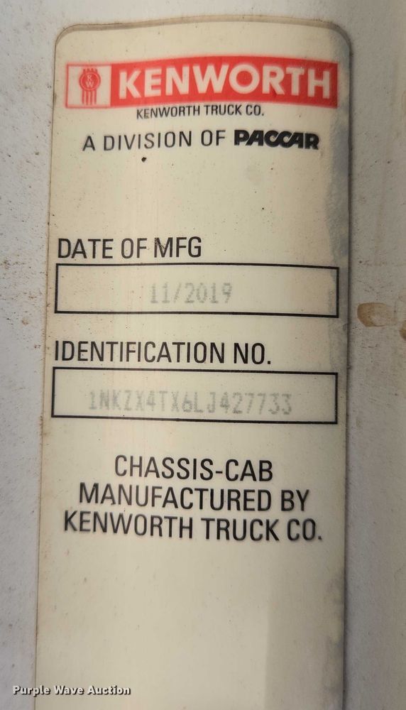 image for item DT4951 2020 Kenworth T880 semi truck
