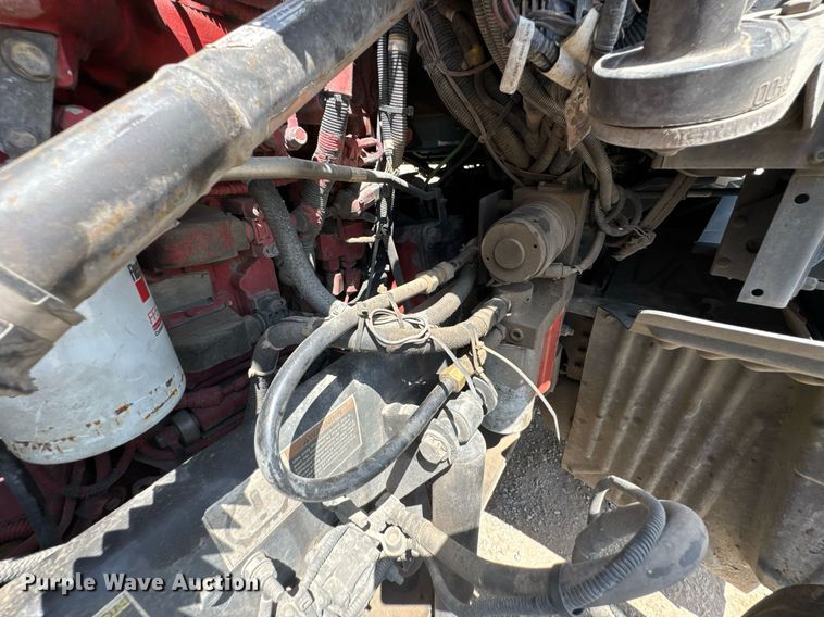 image for item DU9064 2014 Kenworth T660 semi truck