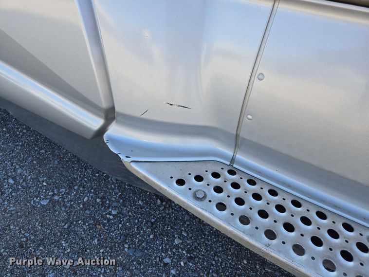 image for item DW7025 2017 Kenworth T680 semi truck