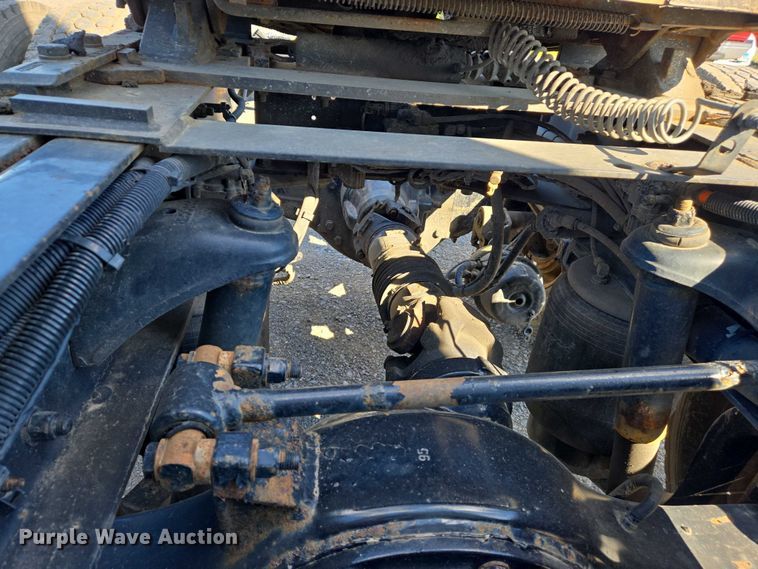 image for item DW7025 2017 Kenworth T680 semi truck