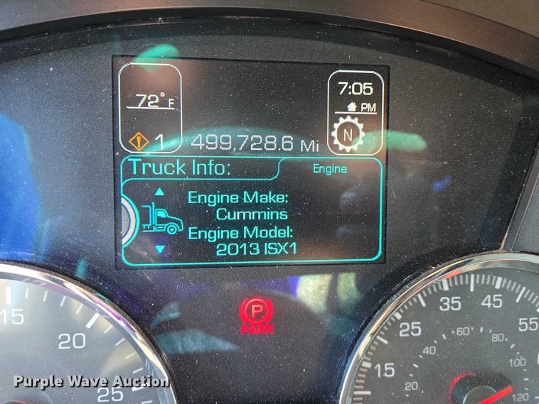 image for item DW7025 2017 Kenworth T680 semi truck