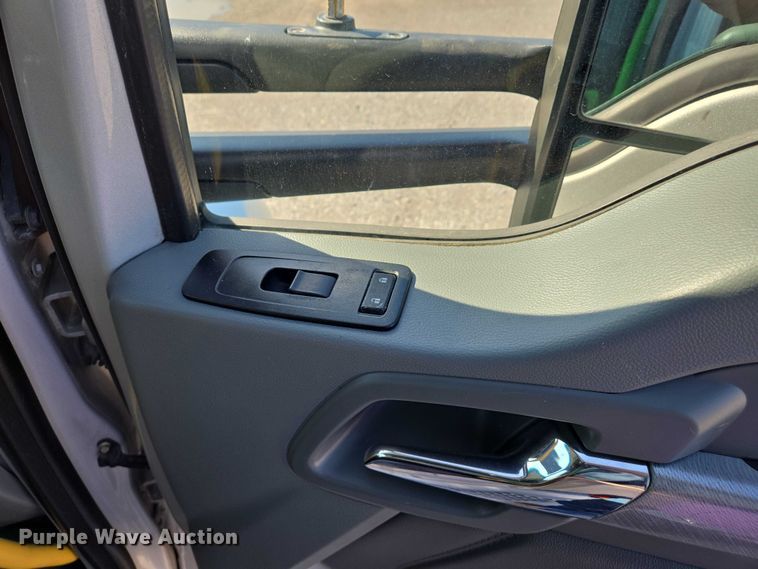 image for item DW7025 2017 Kenworth T680 semi truck