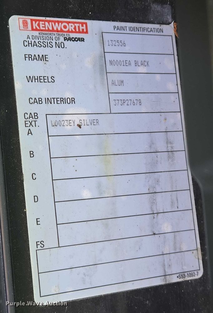 image for item DW7025 2017 Kenworth T680 semi truck