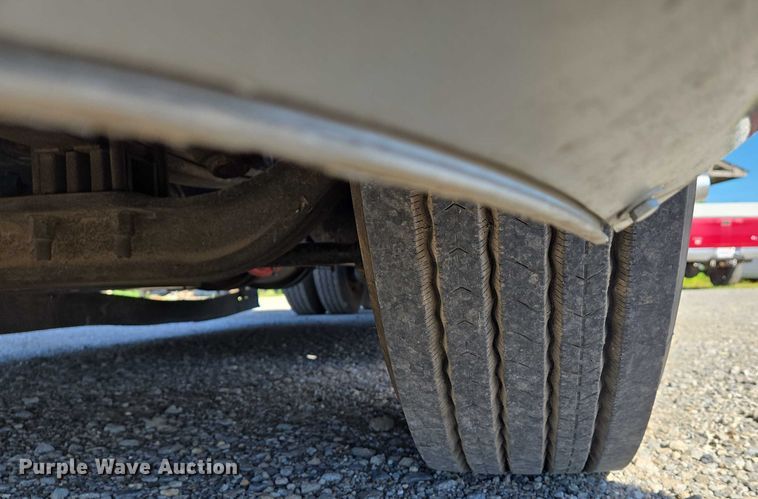 image for item DW7025 2017 Kenworth T680 semi truck