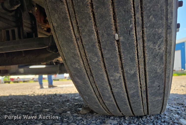 image for item DW7025 2017 Kenworth T680 semi truck