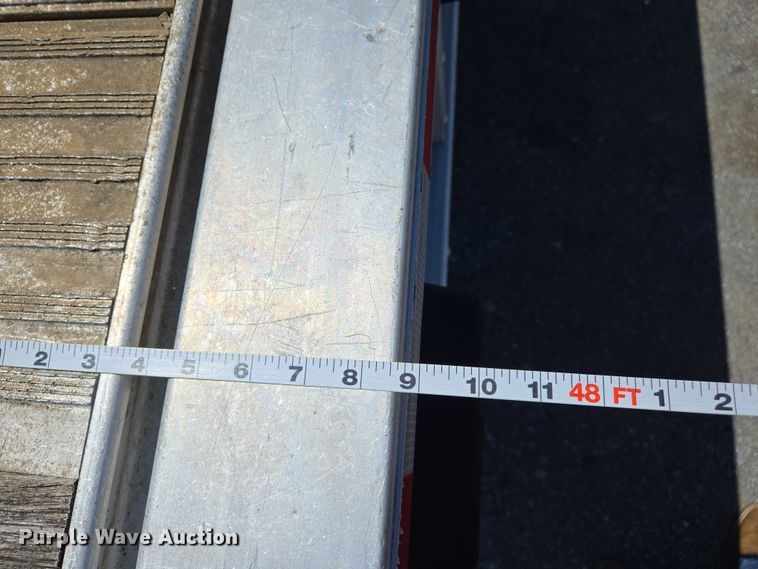 image for item DW7027 2008 Reitnouer flatbed trailer