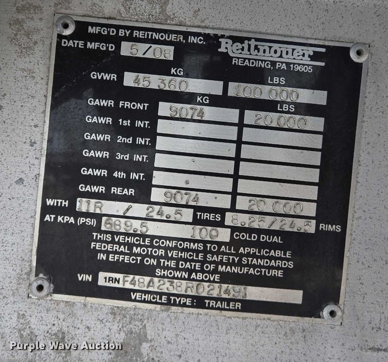 image for item DW7027 2008 Reitnouer flatbed trailer