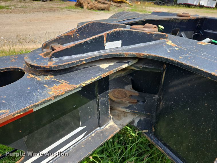 image for item DW7070 2008 Trail King stinger axle