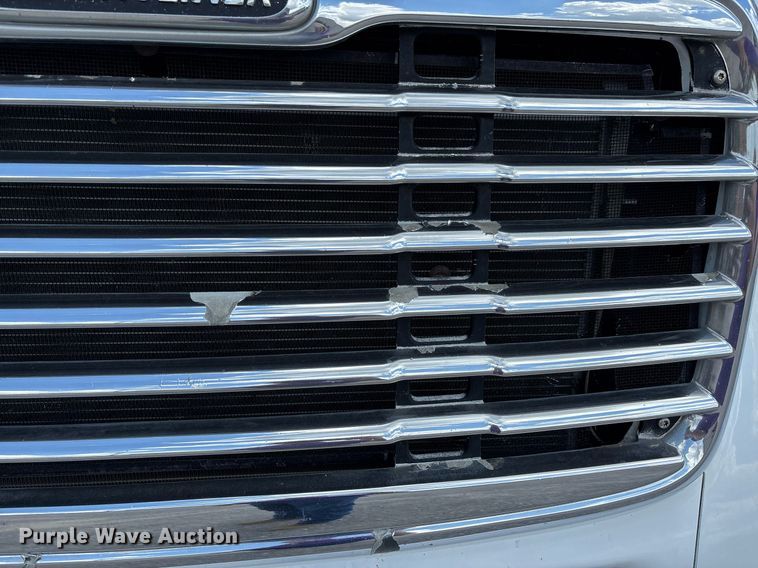 image for item DW7127 2007 Freightliner Columbia semi truck