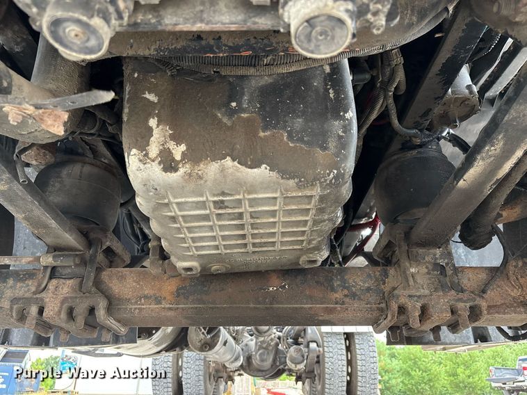 image for item DW7127 2007 Freightliner Columbia semi truck