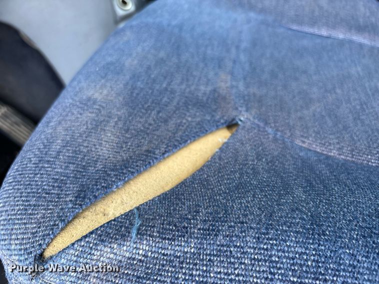 image for item DW7127 2007 Freightliner Columbia semi truck