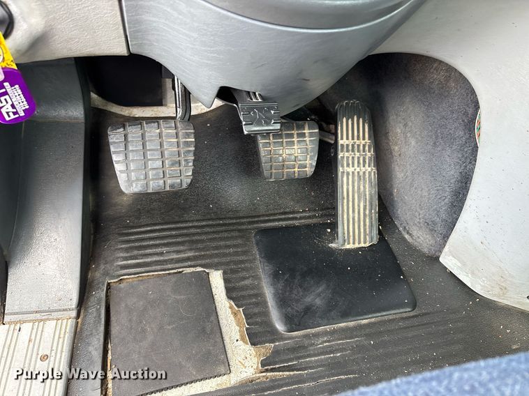 image for item DW7127 2007 Freightliner Columbia semi truck