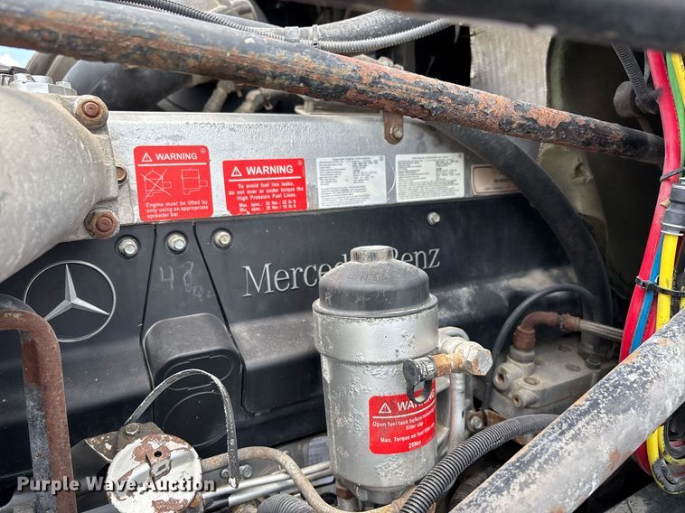 image for item DW7127 2007 Freightliner Columbia semi truck