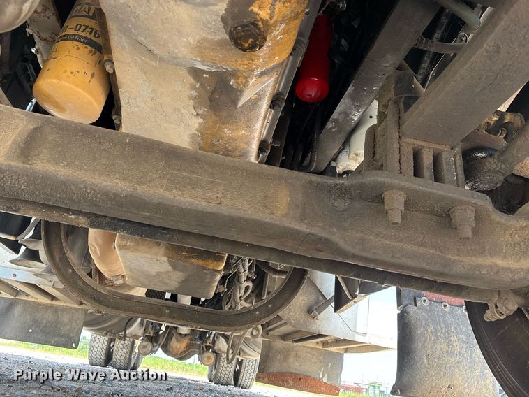 image for item DW7160 2002 Peterbilt 379 semi truck