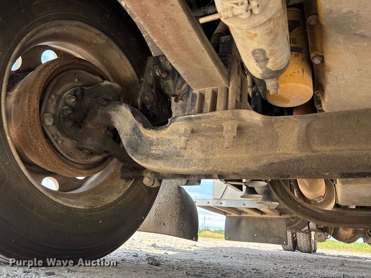 image for item DW7160 2002 Peterbilt 379 semi truck