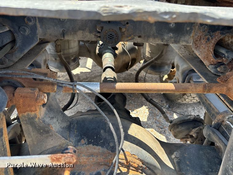 image for item DW7160 2002 Peterbilt 379 semi truck