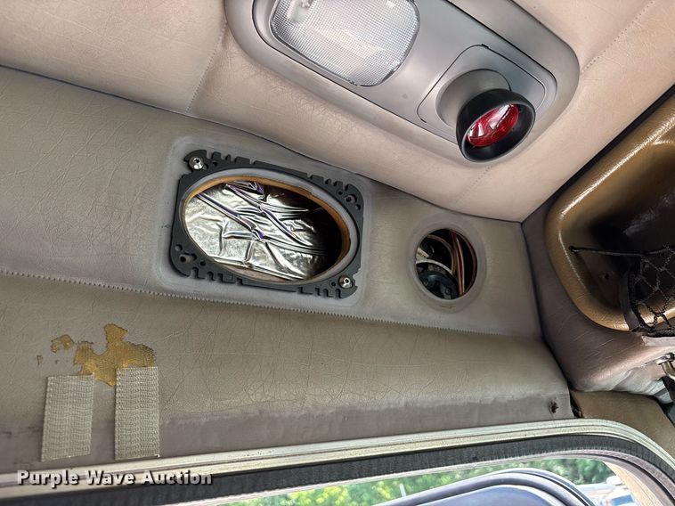 image for item DW7160 2002 Peterbilt 379 semi truck