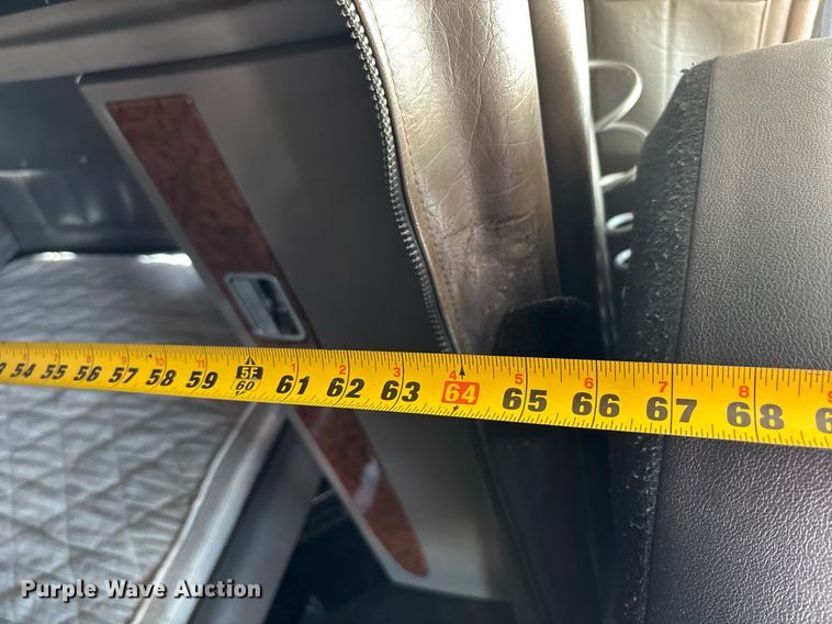 image for item DW7160 2002 Peterbilt 379 semi truck