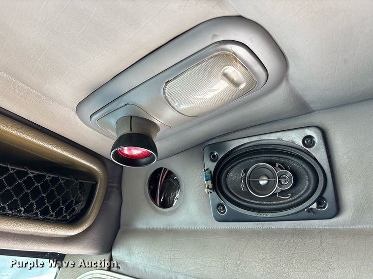 image for item DW7160 2002 Peterbilt 379 semi truck