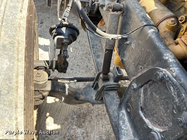 image for item DW7160 2002 Peterbilt 379 semi truck