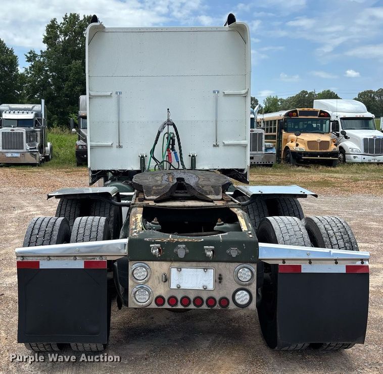 image for item DW7161 2003 Peterbilt 379 semi truck
