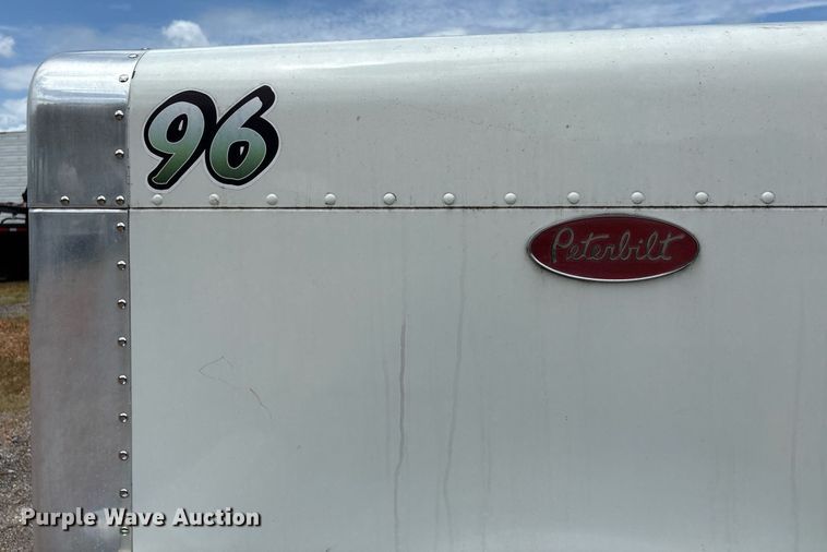 image for item DW7161 2003 Peterbilt 379 semi truck