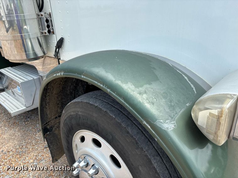 image for item DW7161 2003 Peterbilt 379 semi truck