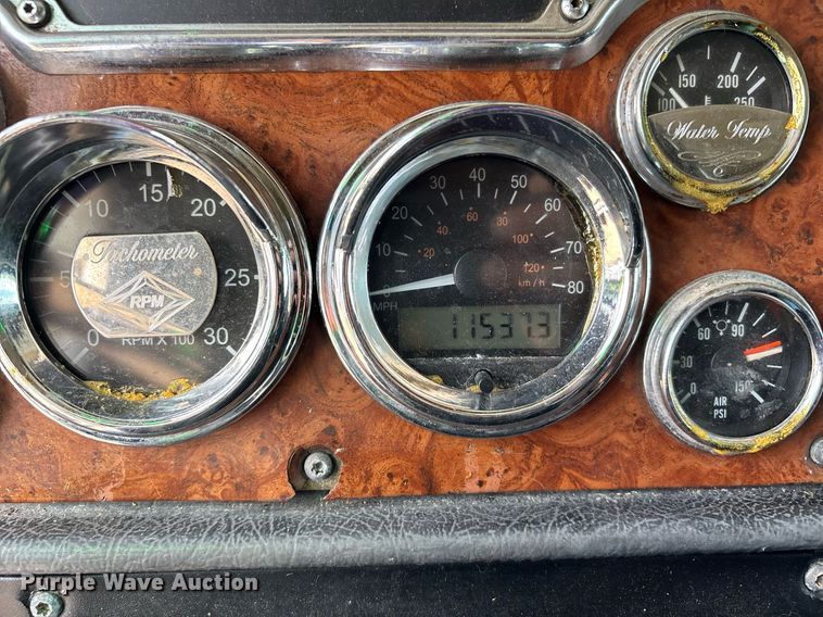 image for item DW7161 2003 Peterbilt 379 semi truck