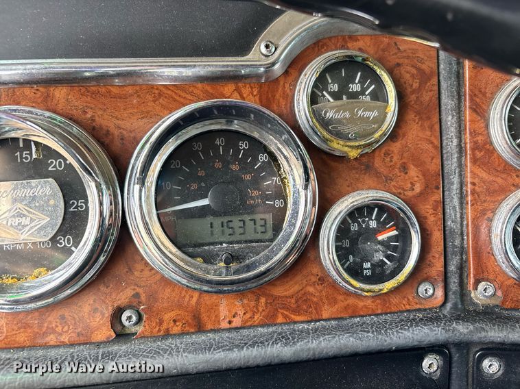 image for item DW7161 2003 Peterbilt 379 semi truck