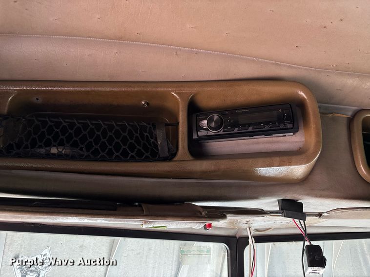 image for item DW7161 2003 Peterbilt 379 semi truck