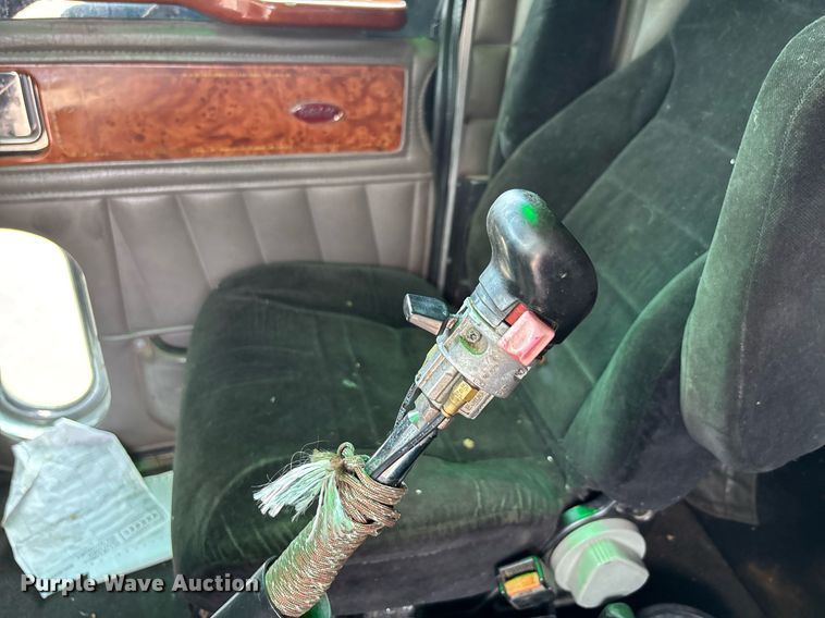 image for item DW7161 2003 Peterbilt 379 semi truck