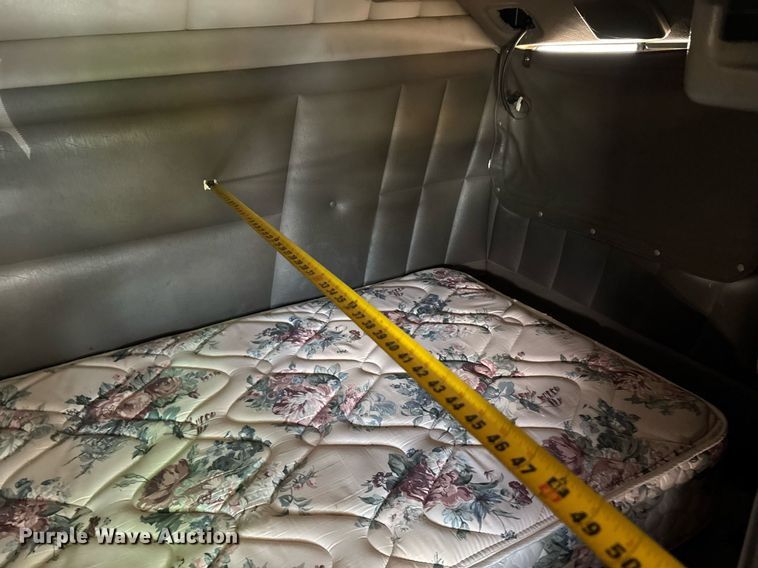 image for item DW7161 2003 Peterbilt 379 semi truck