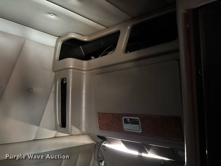 image for item DW7161 2003 Peterbilt 379 semi truck