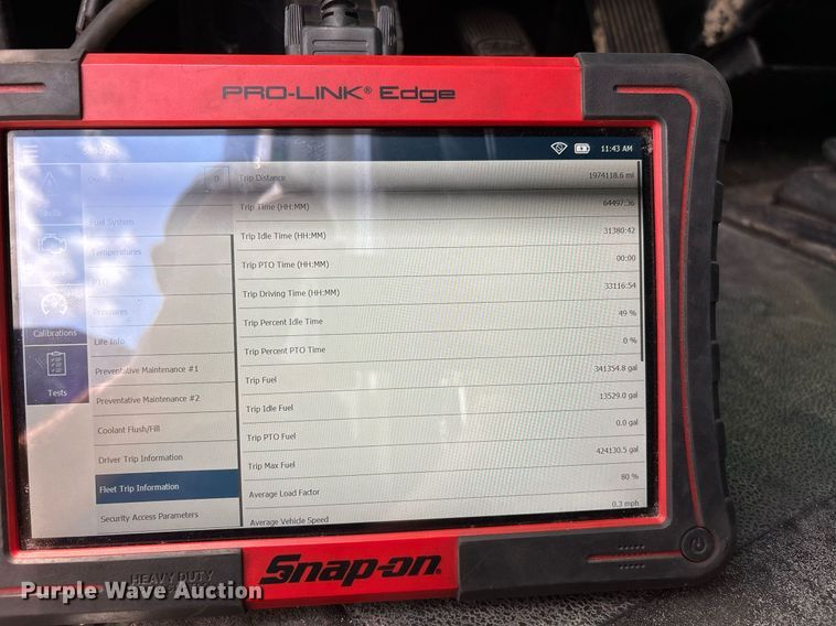 image for item DW7161 2003 Peterbilt 379 semi truck