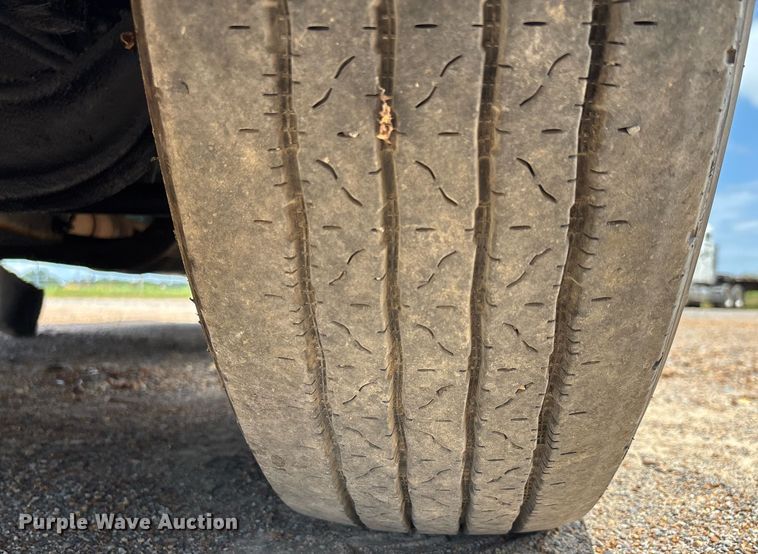 image for item DW7161 2003 Peterbilt 379 semi truck