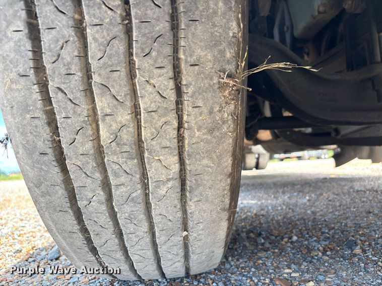 image for item DW7161 2003 Peterbilt 379 semi truck