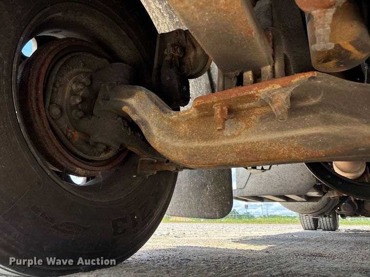 image for item DW7162 2001 Peterbilt 379 semi truck