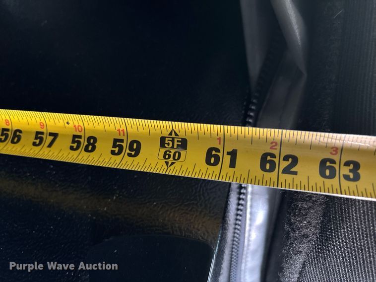 image for item DW7162 2001 Peterbilt 379 semi truck