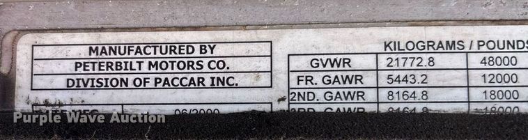 image for item DW7162 2001 Peterbilt 379 semi truck