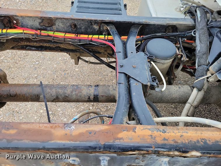 image for item DX7154 2017 International  7500 truck cab and chassis